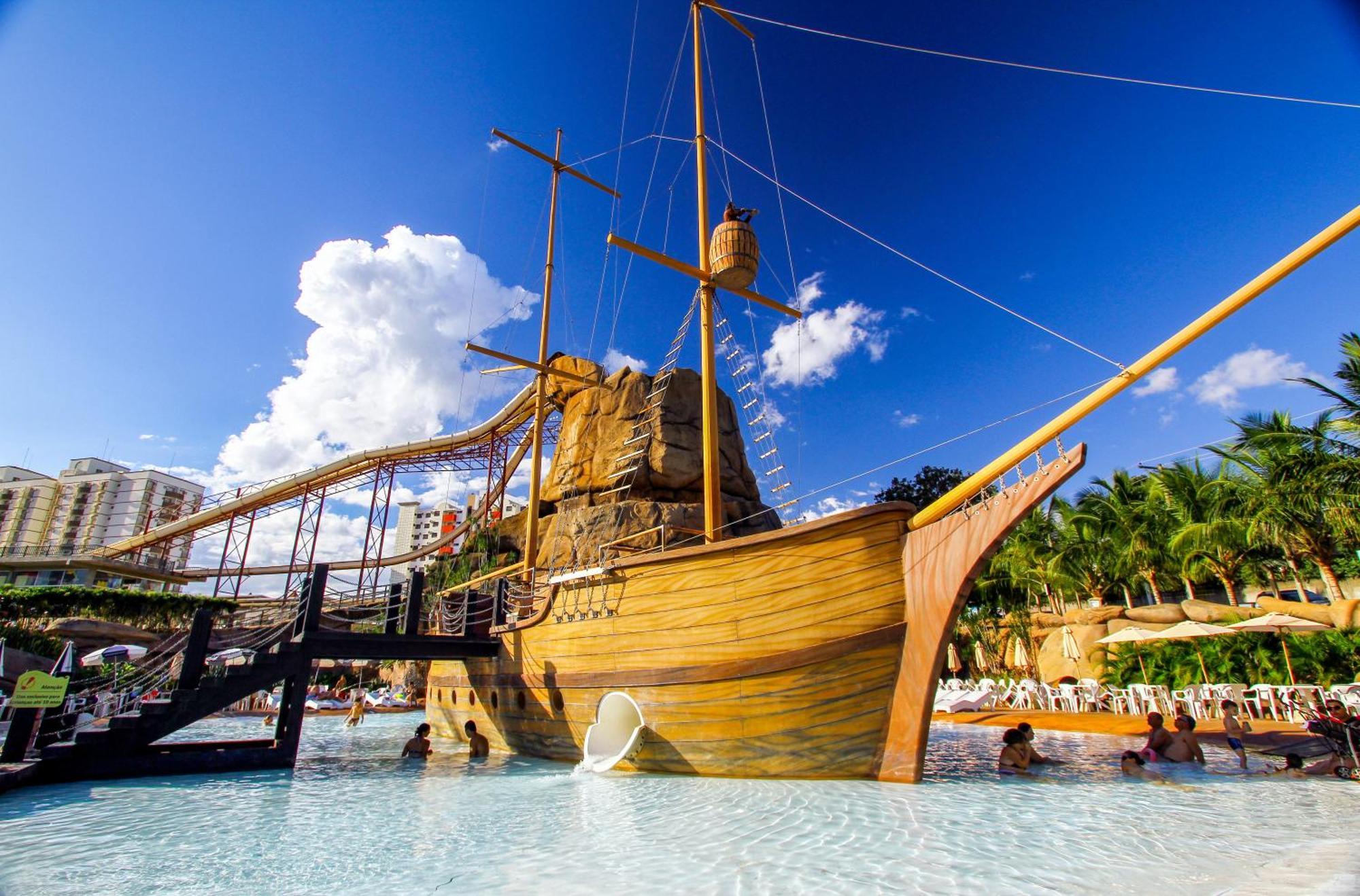 Spazzio Diroma Com Acesso Ao Acqua Park, Splash E Slide Caldas Novas Exterior foto